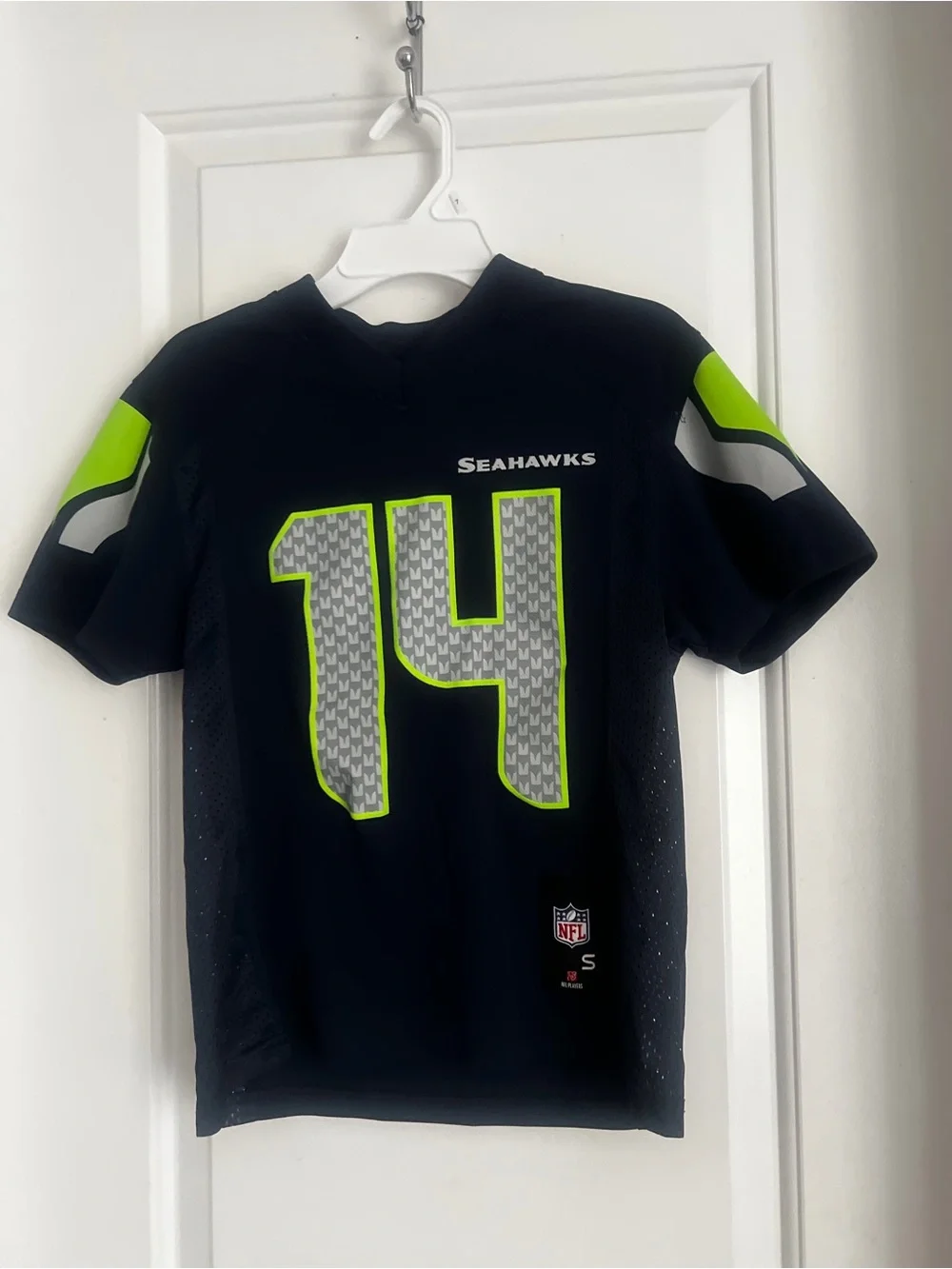 Nike Youth DK Metcalf Seahawks Jersey |small